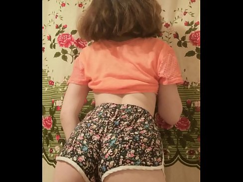 ❤️ Neska gazte sexy galtzak kentzen kameraren aurrean ️❌ Sexu bideoa %eu.truedating.topan ❌❤